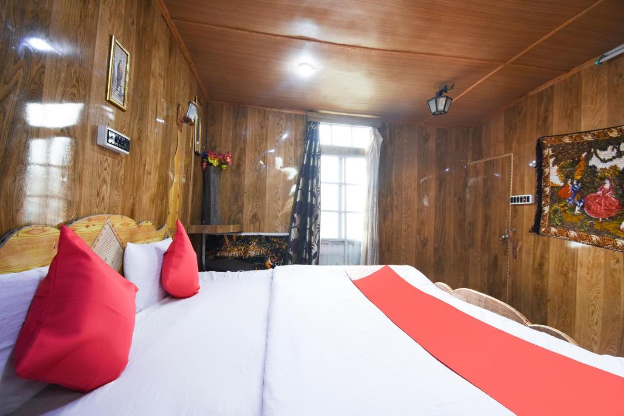 OYO 66637 Merlin Group Of Houseboats Hotel Srīnagar Buitenkant foto